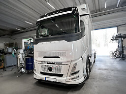 Extraljussats Edge till Volvo FH Aero